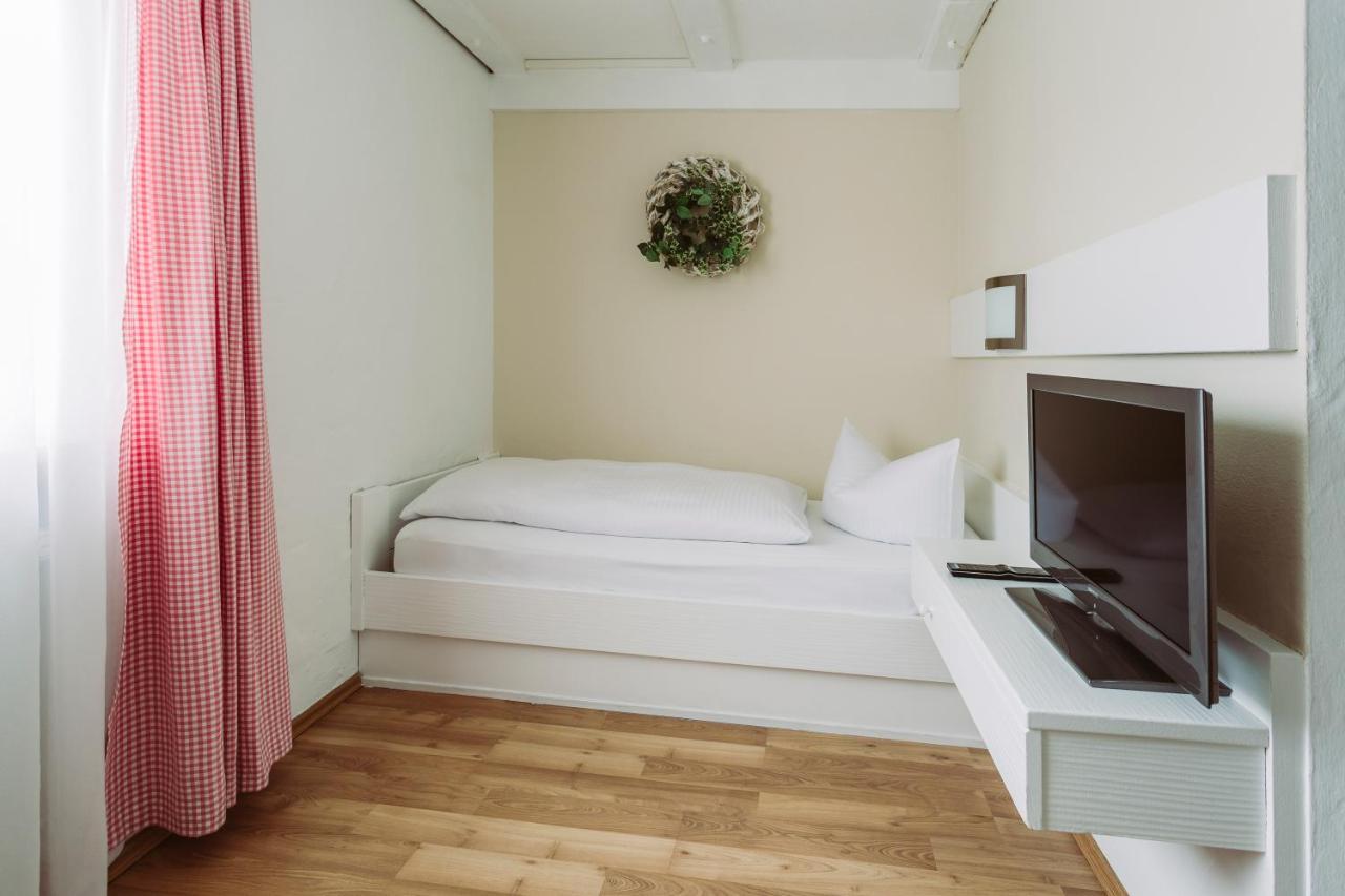 Der Baeren In Zell Hotel Айзенберг Екстериор снимка