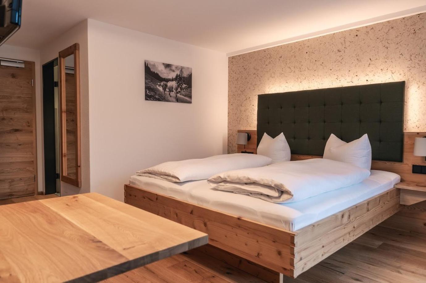 Der Baeren In Zell Hotel Айзенберг Екстериор снимка