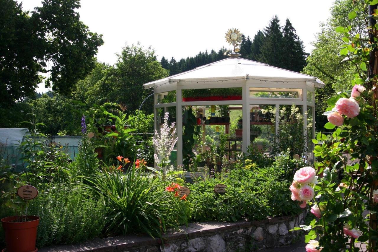Der Baeren In Zell Hotel Айзенберг Екстериор снимка